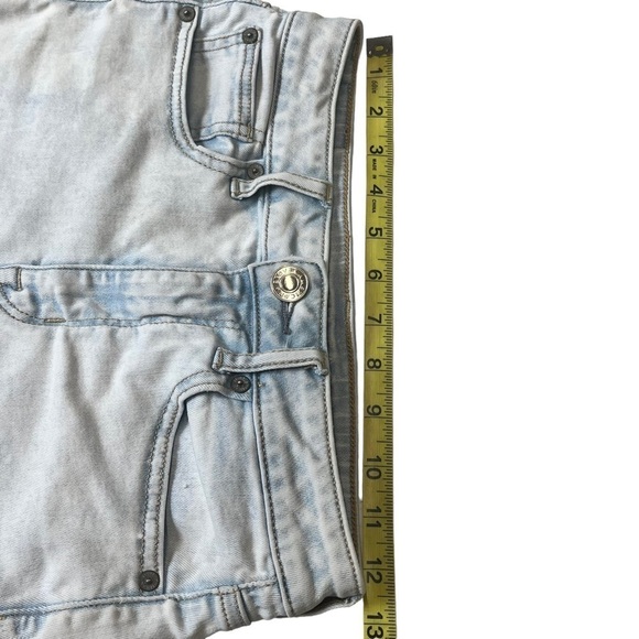 AMERICAN Eagle Light Wash Hi-Rise Shortie Denim Shorts 2 Distressed Cut Off - Picture 5 of 9